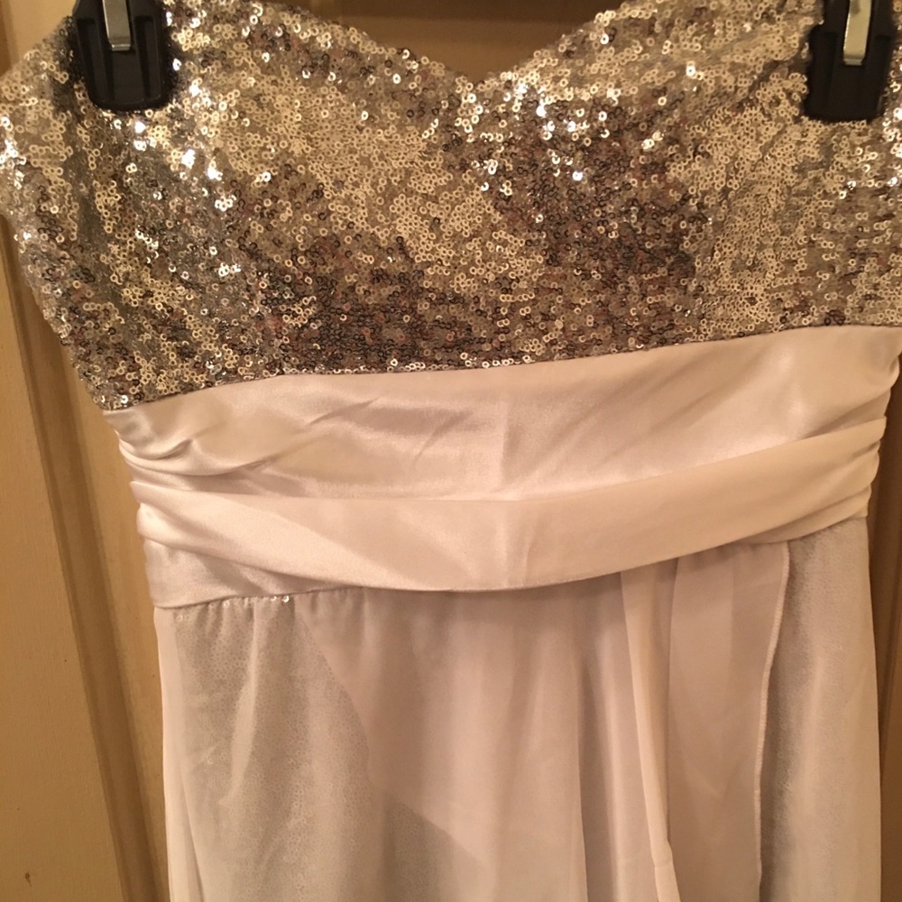Bee Darlin Silver Dazzle High Low Dress, Size 9/10